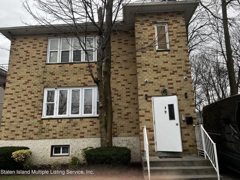Photo of 12 Steueben Street, Staten Island, NY 10304 (MLS # 2401375)