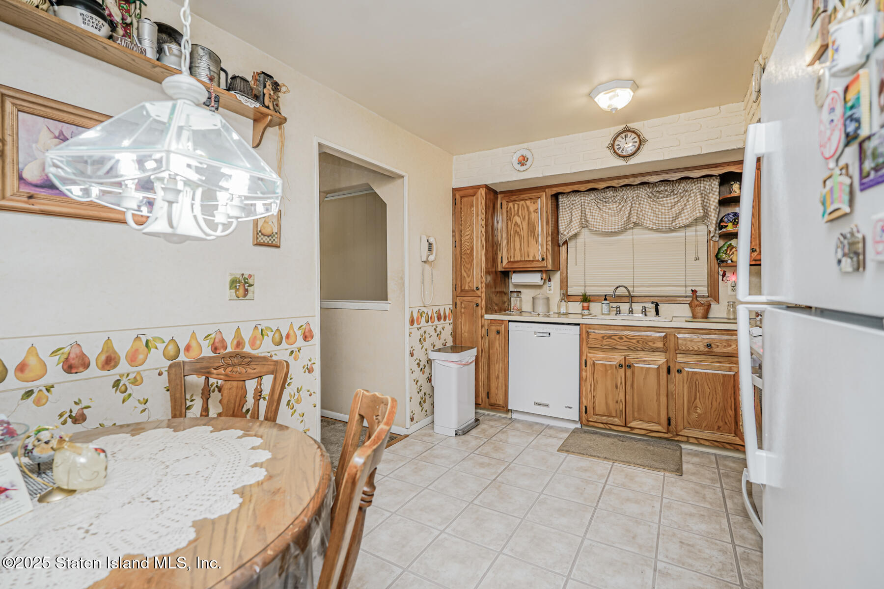 37 Ashalnd Avenue, Staten Island, New York image 6
