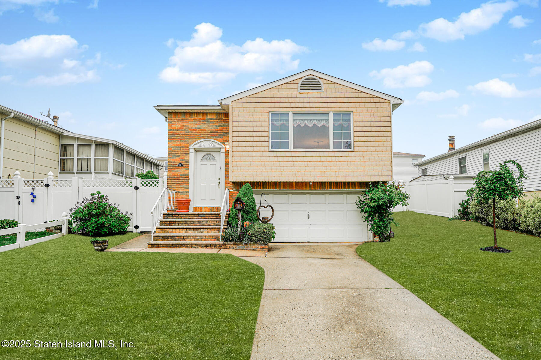 37 Ashalnd Avenue, Staten Island, New York image 2