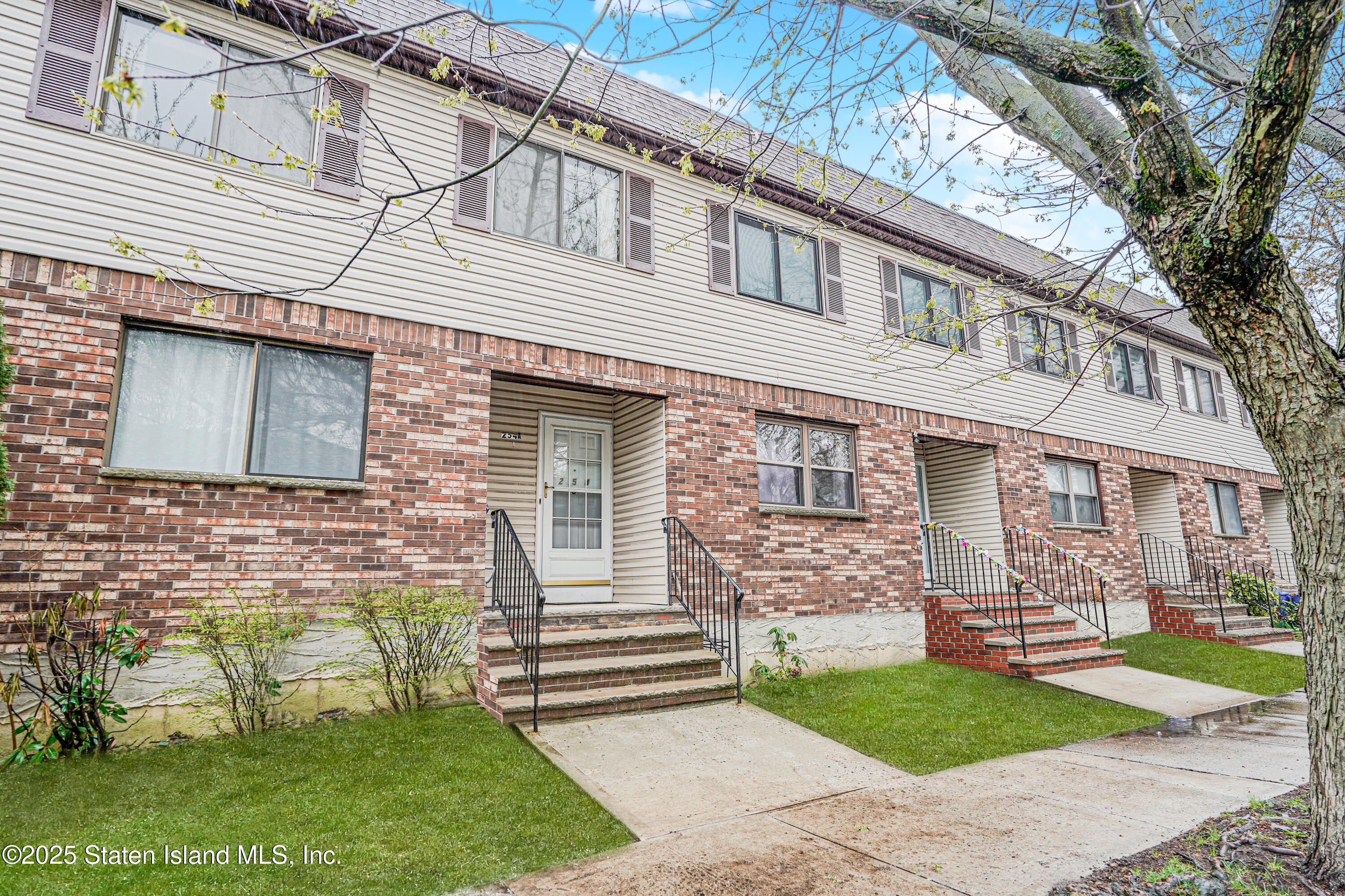 254 Katan Avenue #B, Staten Island, New York image 2