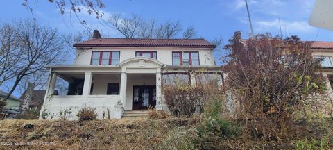 Photo of 48 Ward Avenue, Staten Island, NY 10304 (MLS # 2507193)