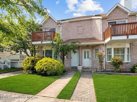 Homes For Sale - 9 Oceanview Avenue<br/> Staten Island, NY 10312