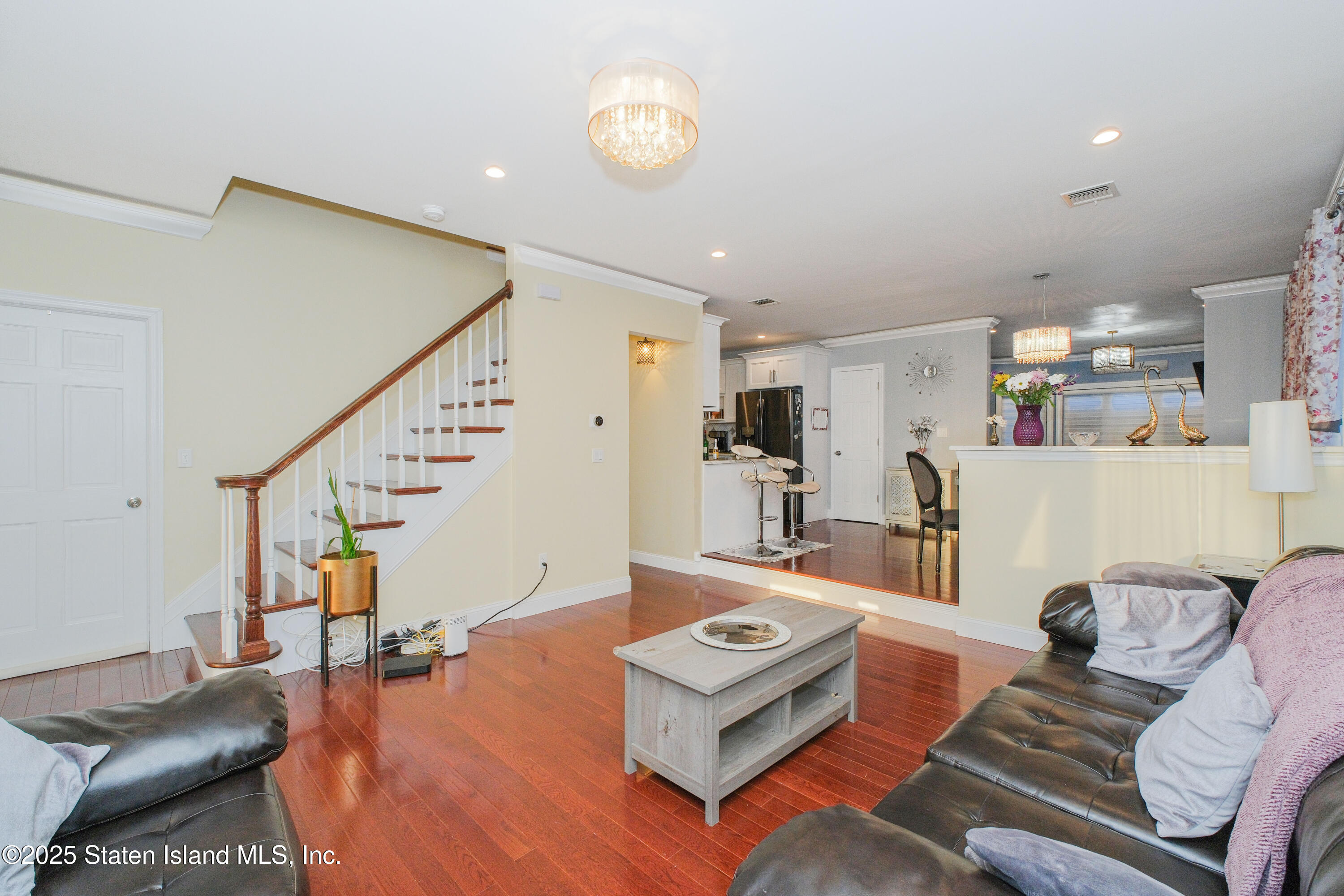 181 Collfield Avenue, Staten Island, New York image 6