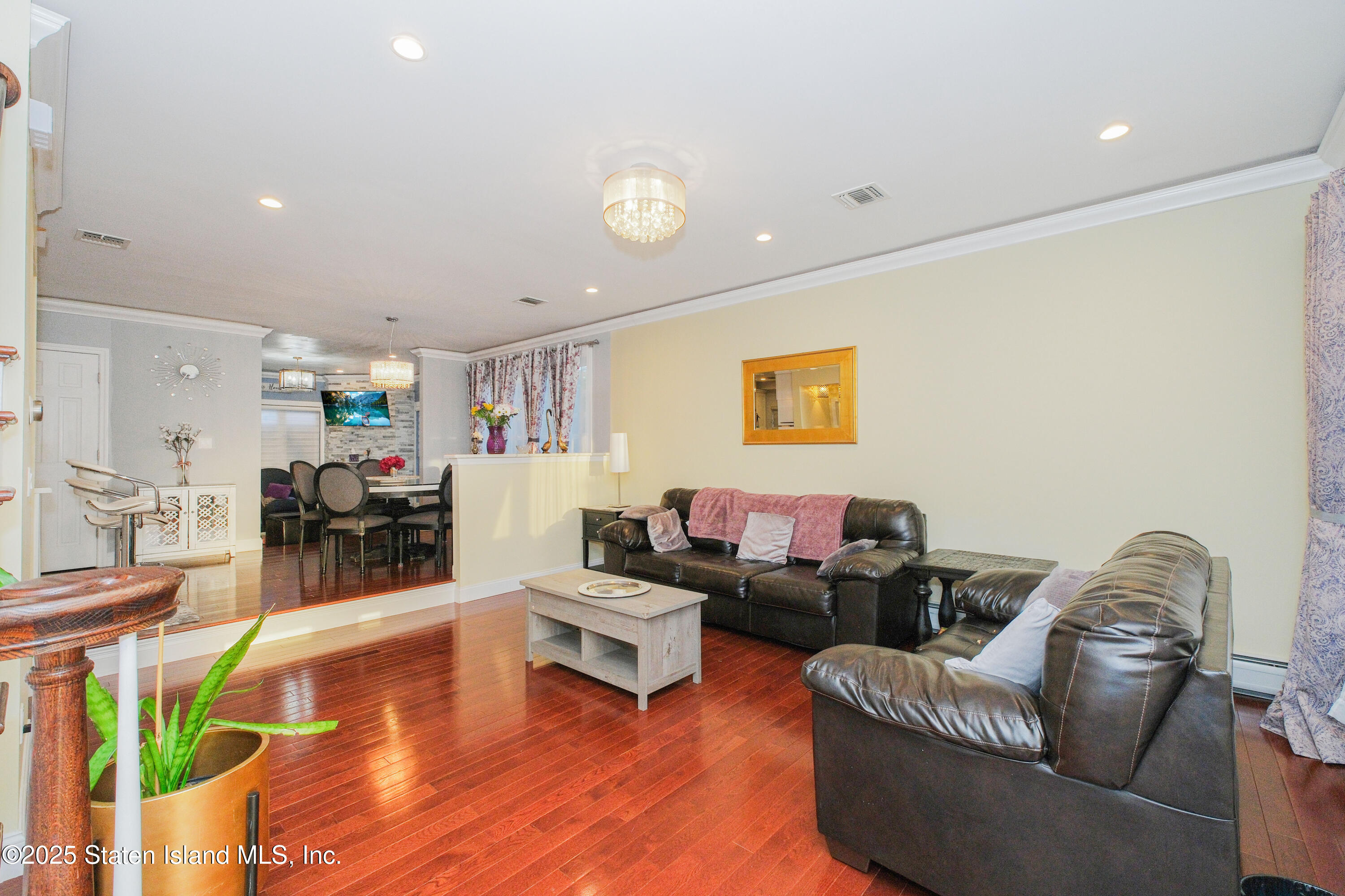 181 Collfield Avenue, Staten Island, New York image 5