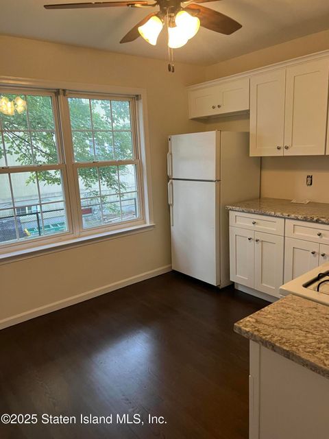 Photo of 578 Oder Avenue, Staten Island, NY 10304 (MLS # 2506091)