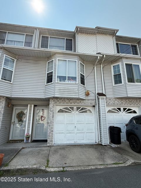 Photo of 37 Linda Lane, Staten Island, NY 10312 (MLS # 2506636)