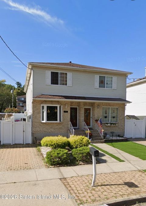 Photo of 17 Watson Avenue, Staten Island, NY 10314 (MLS # 2601631)