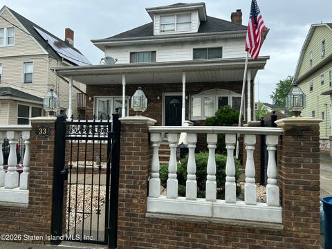 Photo of 33 Van Name Avenue, Staten Island, NY 10303 (MLS # 2602905)