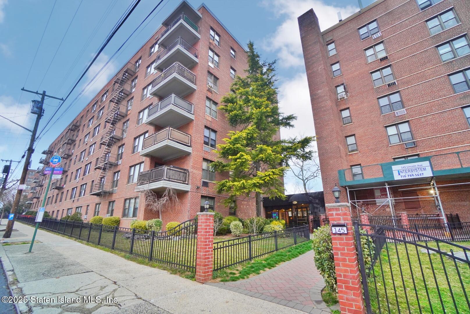145 Lincoln Avenue #4 E, Staten Island, New York image 1