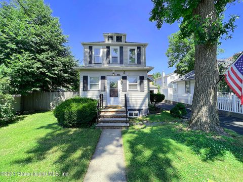 Photo of 37 David Street, Staten Island, NY 10308 (MLS # 2404196)