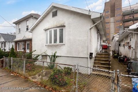 Single Family Residence in Brooklyn NY 1114 Banner Avenue.jpg