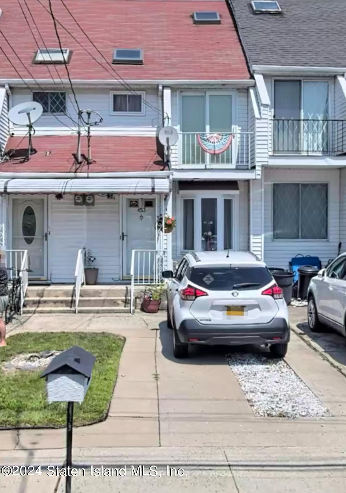 453 Raritan Avenue, Staten Island, New York image 1