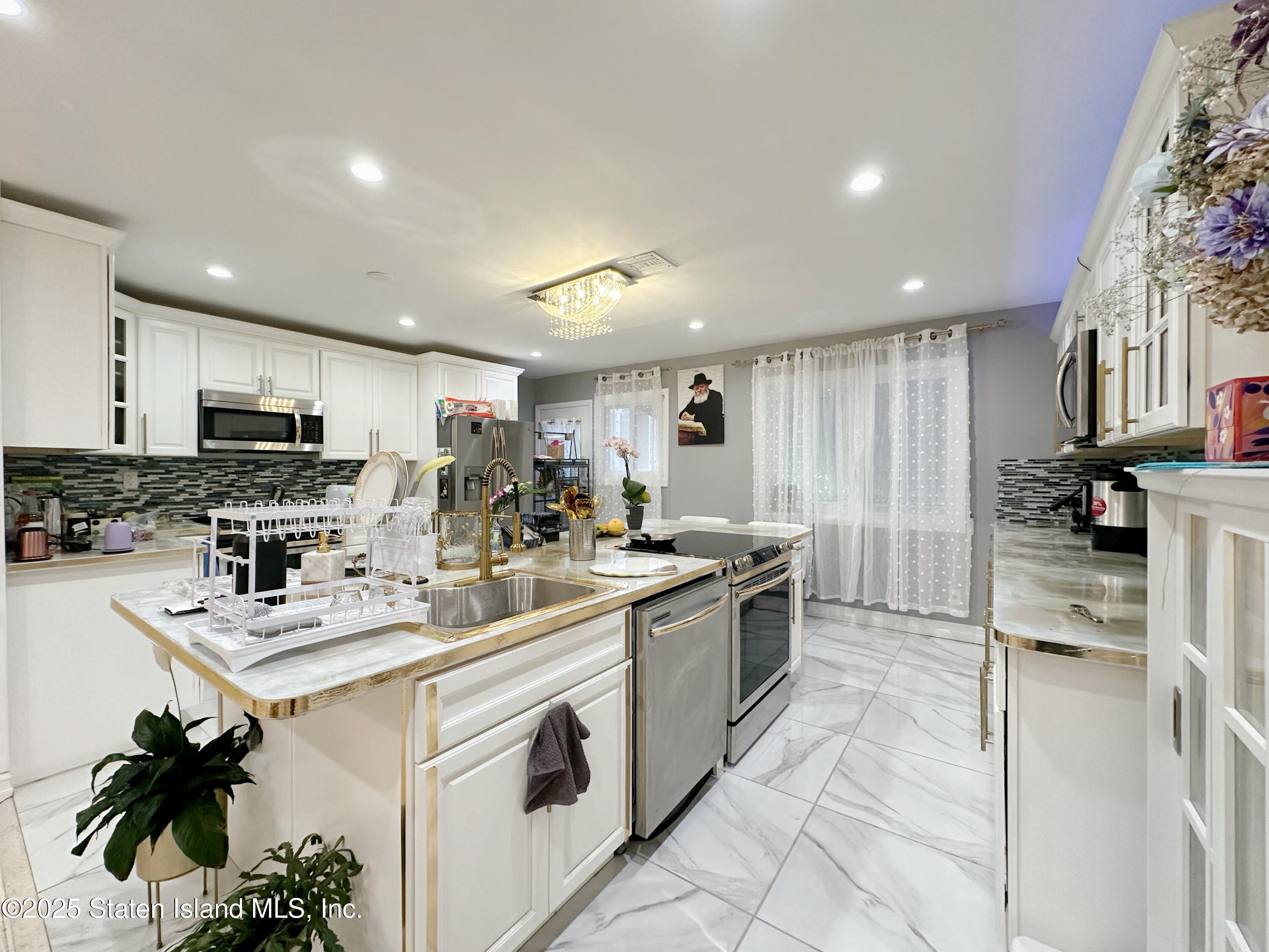 3705 Lyme Avenue, Brooklyn, New York image 4