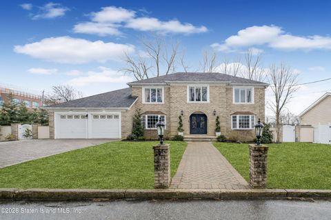 Photo of 4 Haywood Street, Staten Island, NY 10307 (MLS # 2601153)