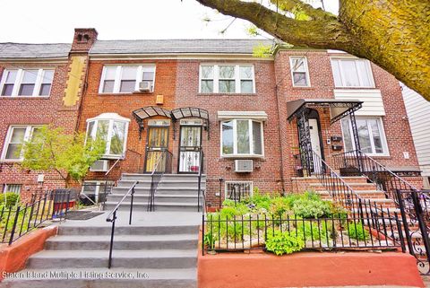 Photo of 196 Battery Avenue, Brooklyn, NY 11209 (MLS # 1161697)