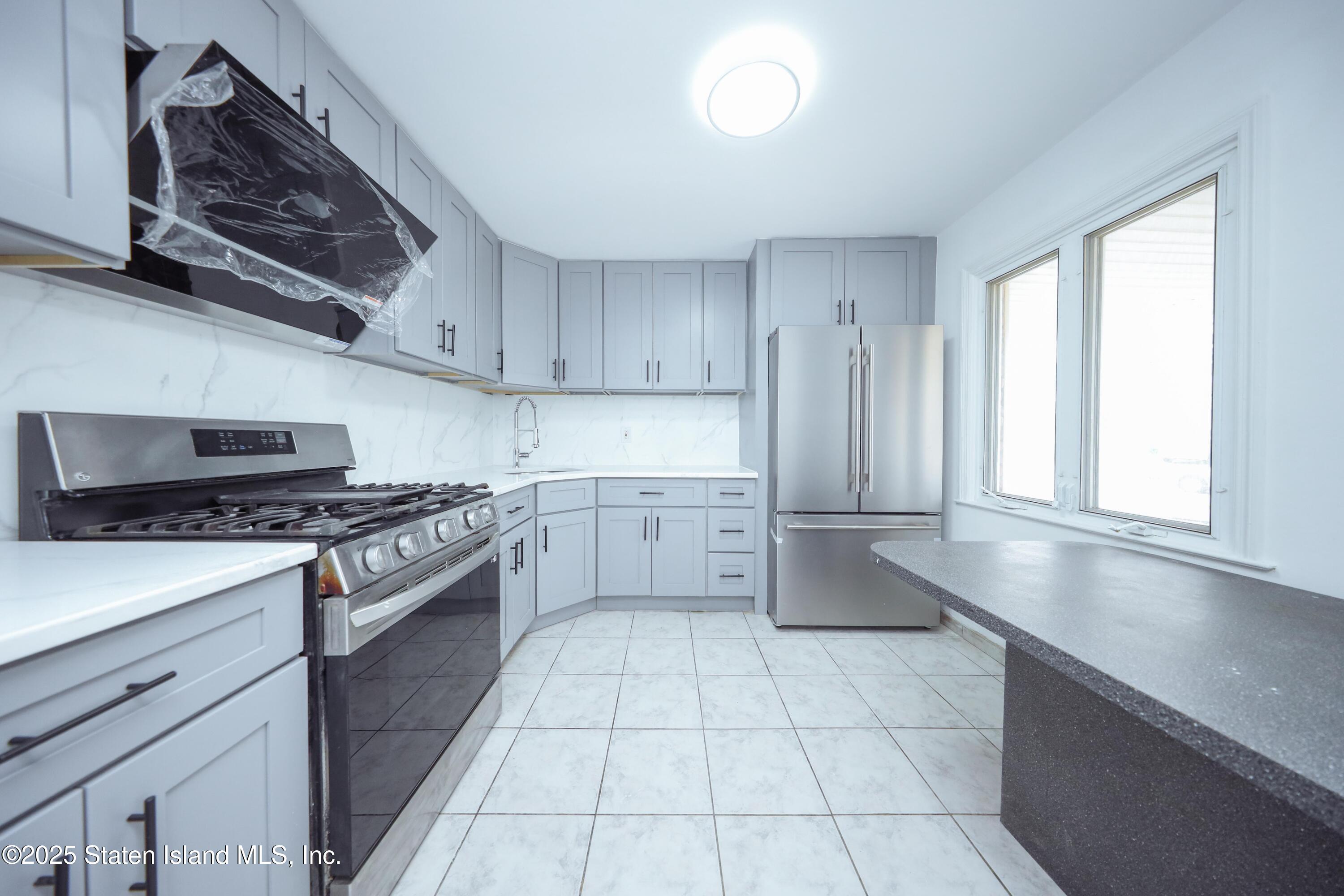 278 Cortelyou Avenue, Staten Island, New York image 3