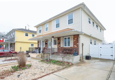 Photo of 278 Cortelyou Avenue, Staten Island, NY 10312 (MLS # 2502091)