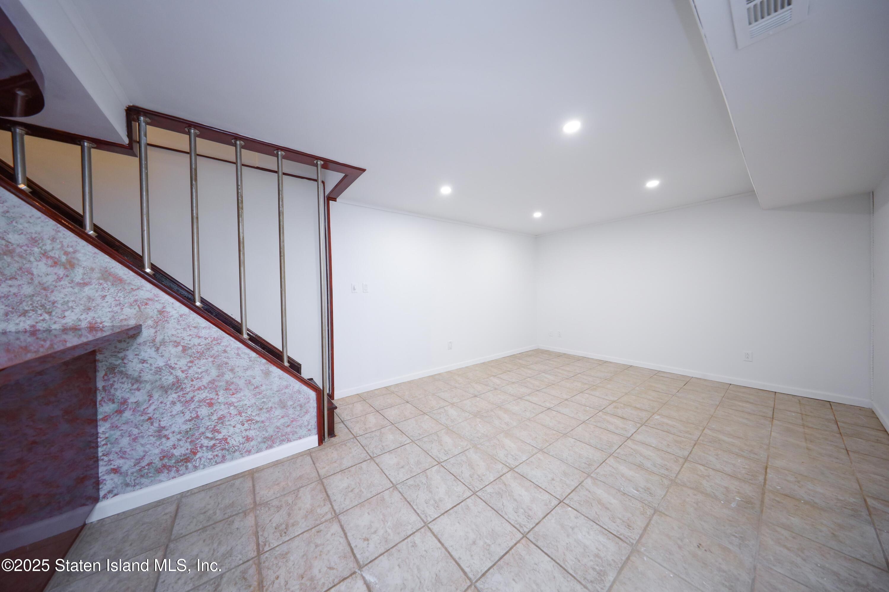 278 Cortelyou Avenue, Staten Island, New York image 13
