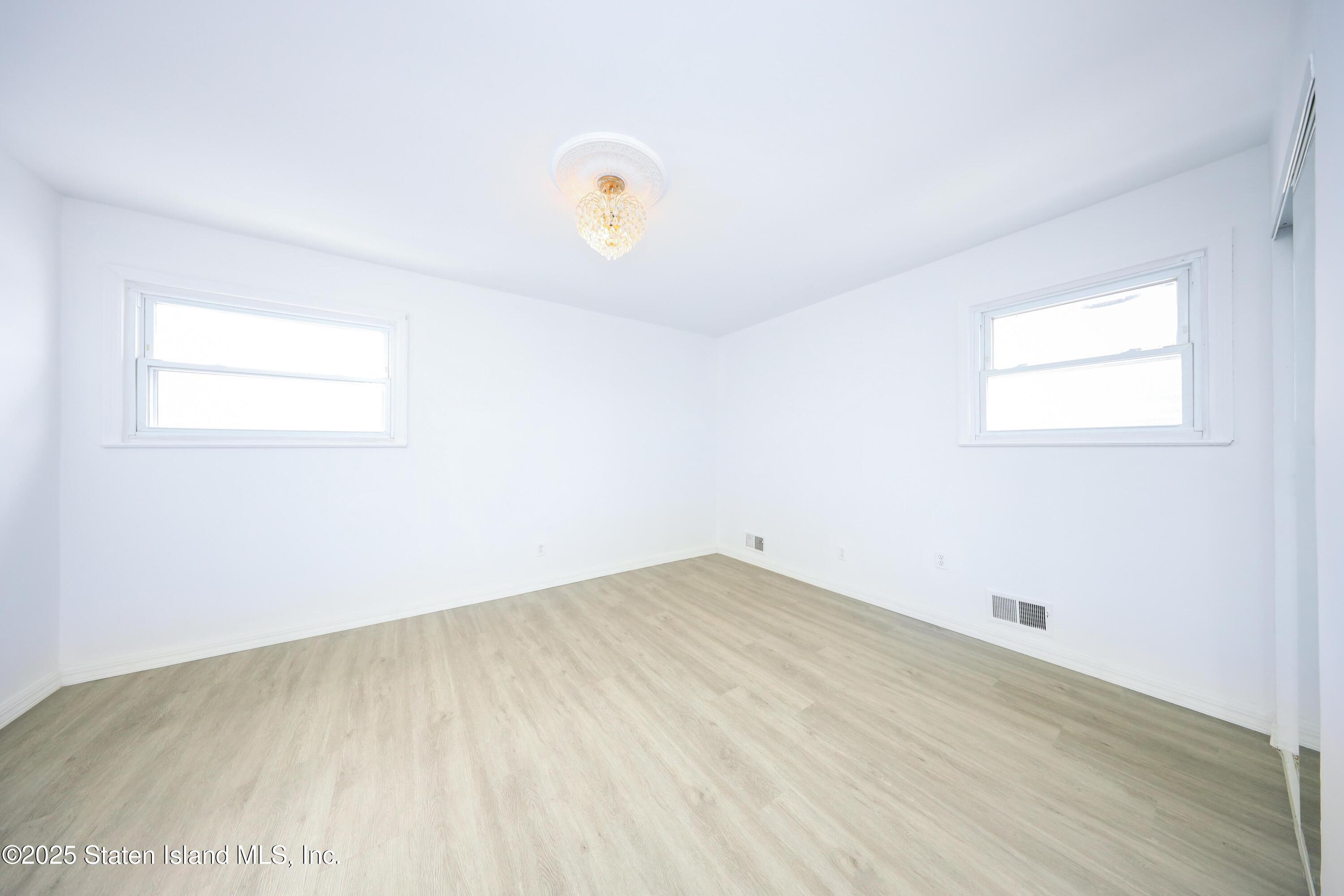 278 Cortelyou Avenue, Staten Island, New York image 8