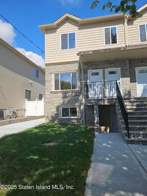 Photo of 109 St Johns Avenue, Staten Island, NY 10305 (MLS # 2505217)