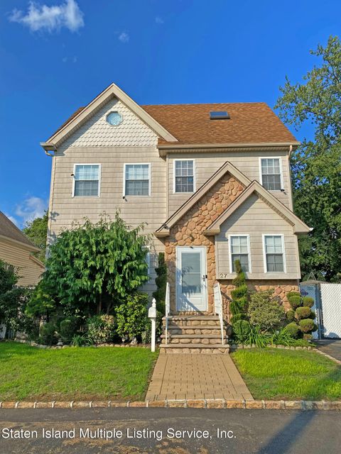 Photo of 27 Prices Lane, Staten Island, NY 10314 (MLS # 1157587)
