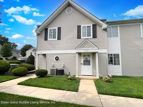 Photo of 603 Correll Avenue #A, Staten Island, NY 10309 (MLS # 1164011)