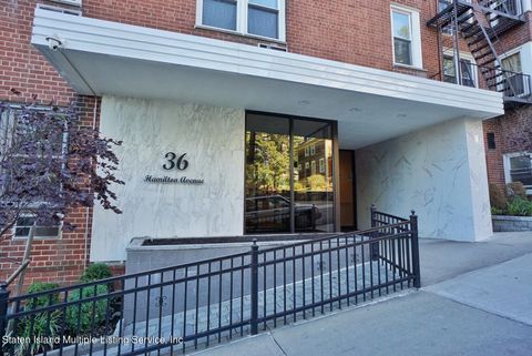 Photo of 36 Hamilton Avenue #1b, Staten Island, NY 10301 (MLS # 1159932)