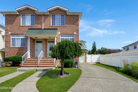 Photo of 97 Anthony Street, Staten Island, NY 10309 (MLS # 2403858)