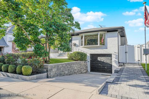Photo of 159 Thomas Street, Staten Island, NY 10306 (MLS # 2505888)