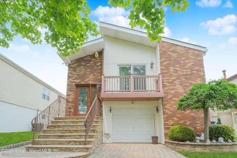 Photo of 63 Dorval Avenue, Staten Island, NY 10312 (MLS # 2503008)