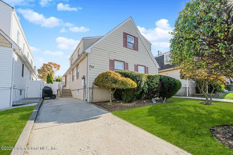 Photo of 45 Lenevar Avenue, Staten Island, NY 10309 (MLS # 2506456)