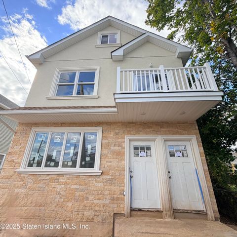 Photo of 154 Riche Avenue, Staten Island, NY 10314 (MLS # 2601990)
