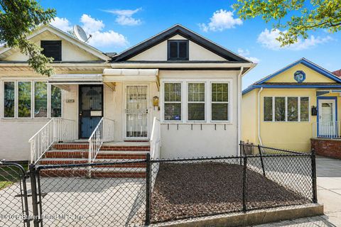 Photo of 1637 West 1st Street, Brooklyn, NY 11223 (MLS # 2602138)