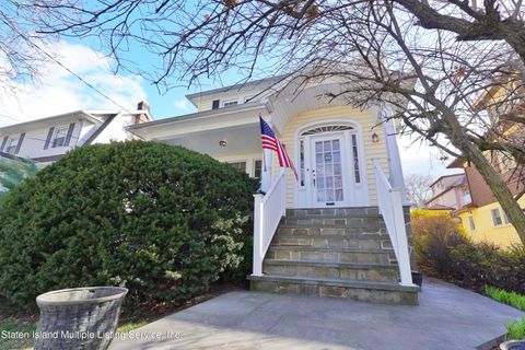 Photo of 55 Randall Avenue, Staten Island, NY 10301 (MLS # 2401497)