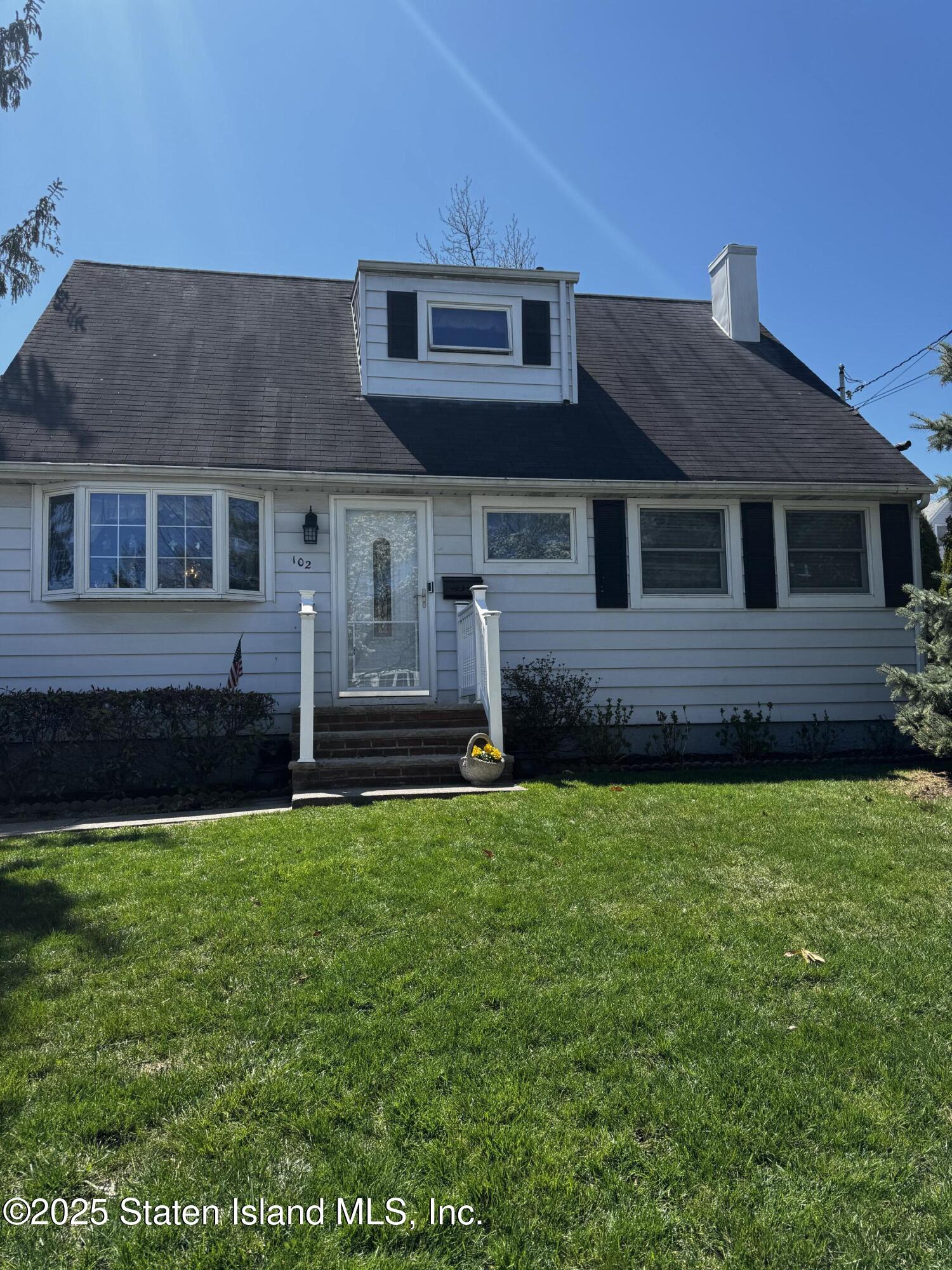 102 Hales Avenue, Staten Island, New York image 1