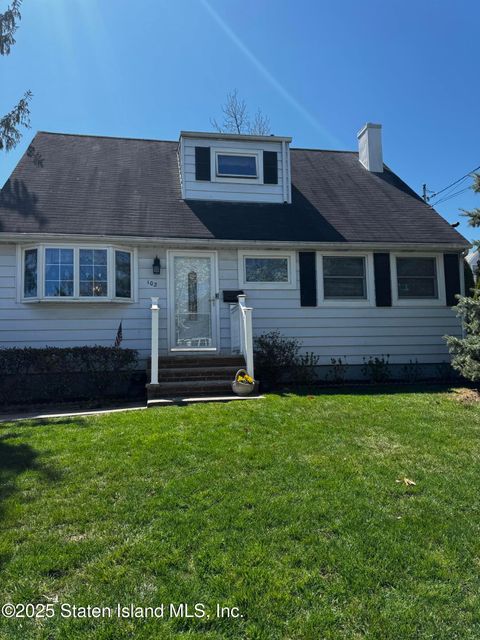 Photo of 102 Hales Avenue, Staten Island, NY 10312 (MLS # 2501976)