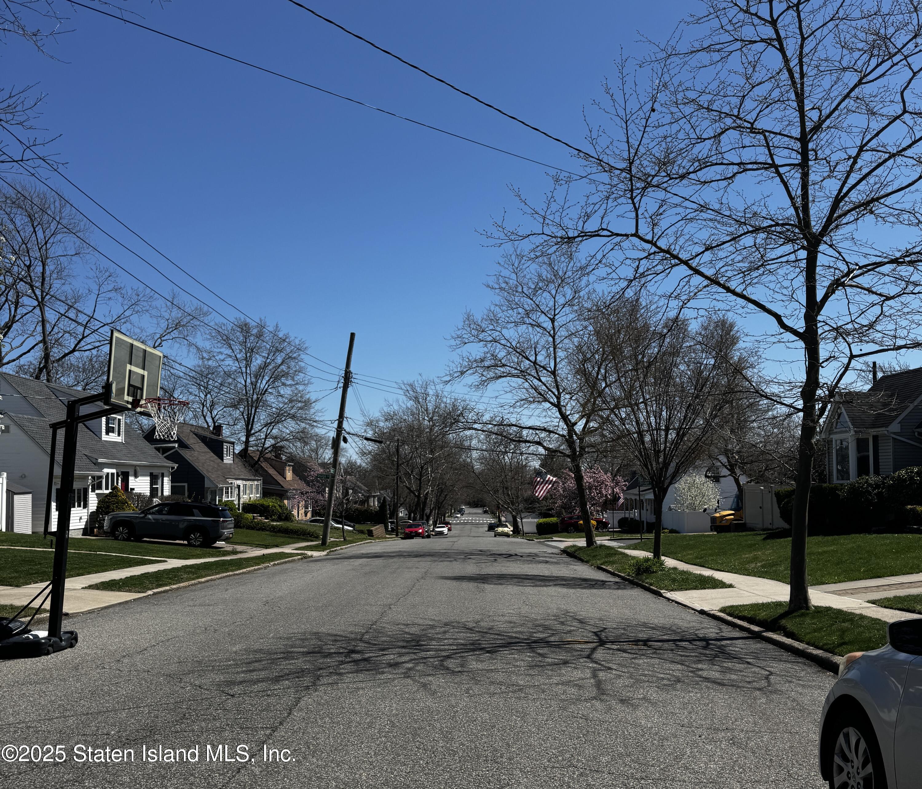 102 Hales Avenue, Staten Island, New York image 22