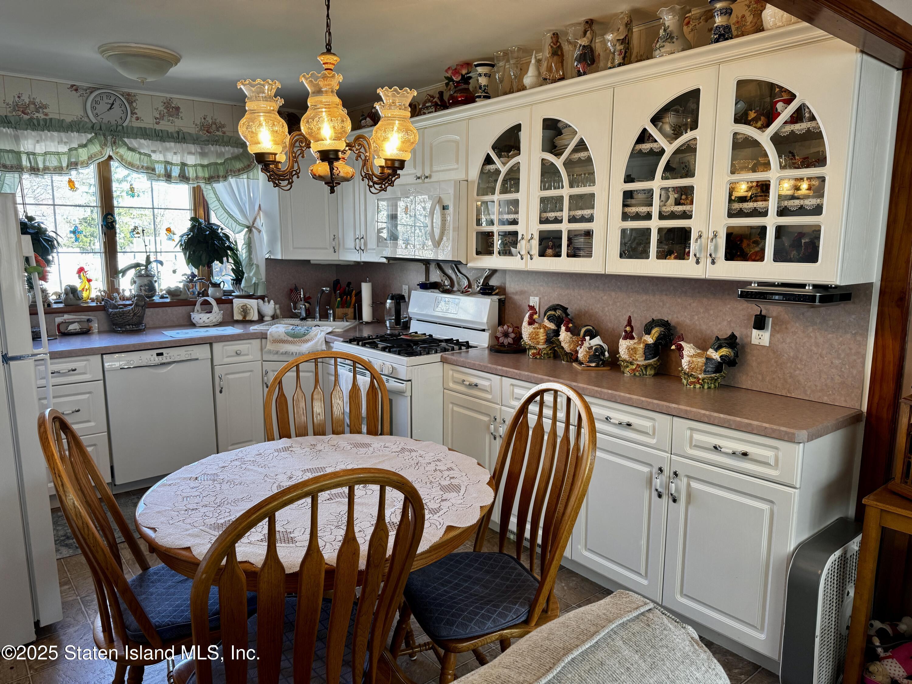 102 Hales Avenue, Staten Island, New York image 7