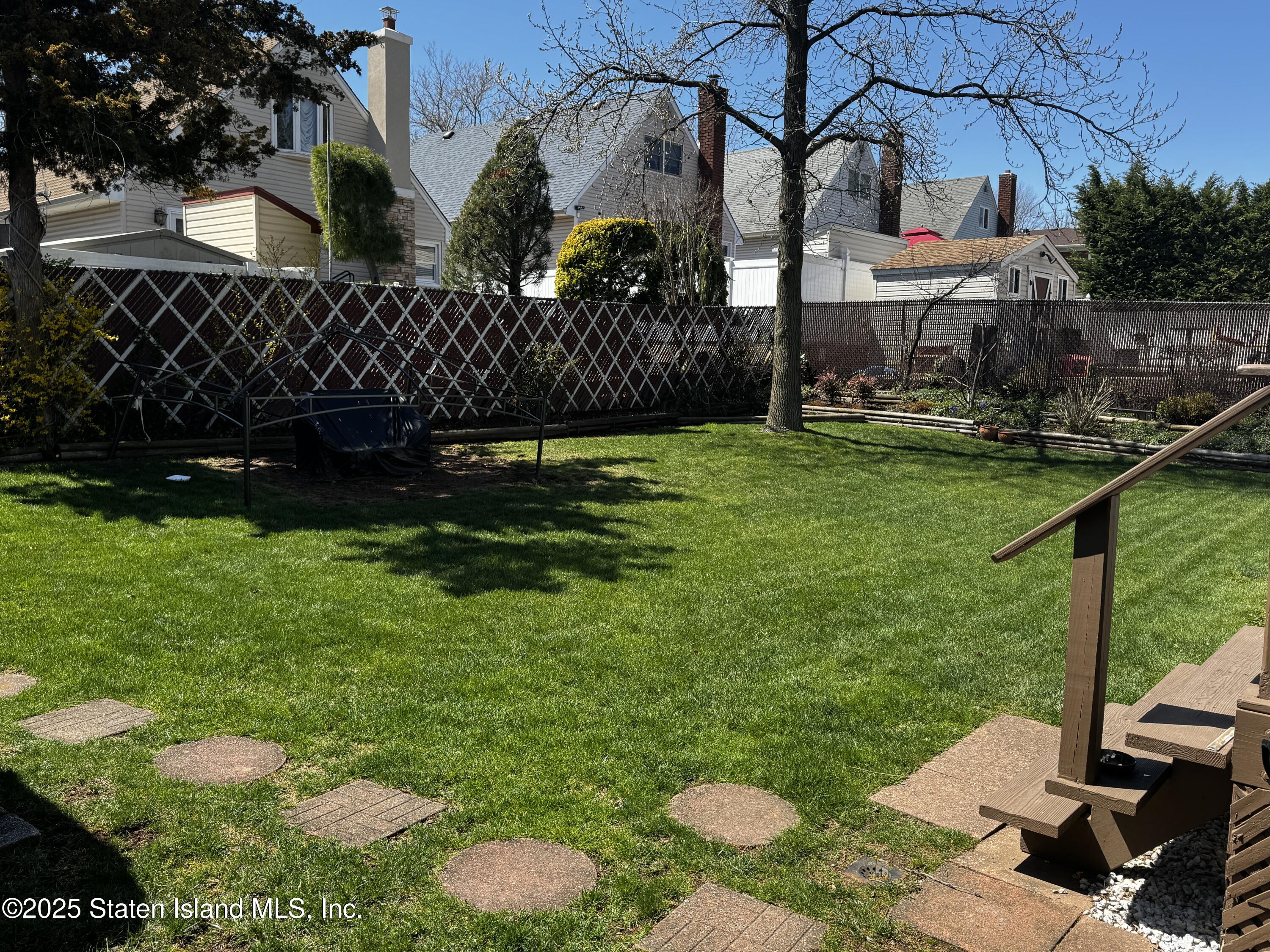102 Hales Avenue, Staten Island, New York image 19