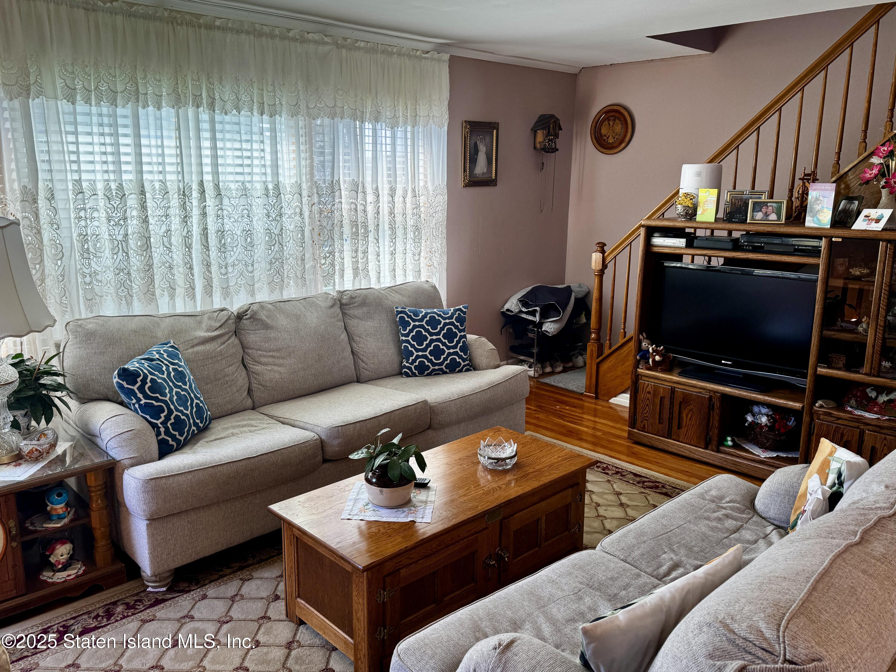 102 Hales Avenue, Staten Island, New York image 9