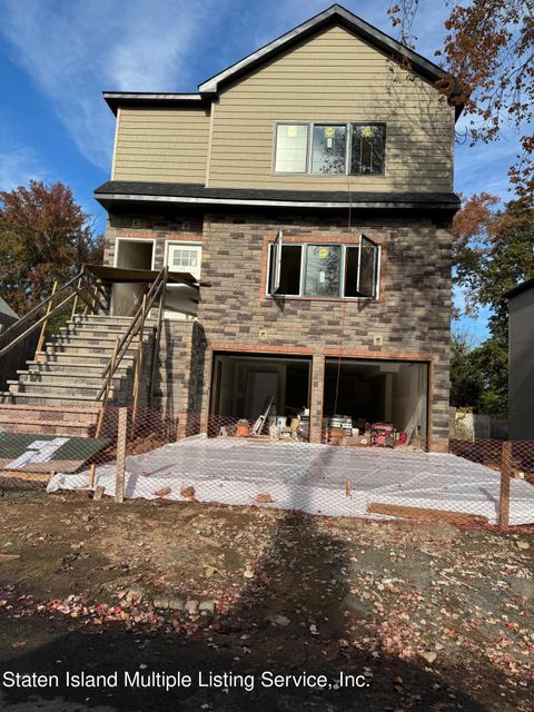 Photo of 173 Burke Avenue, Staten Island, NY 10314 (MLS # 1165289)