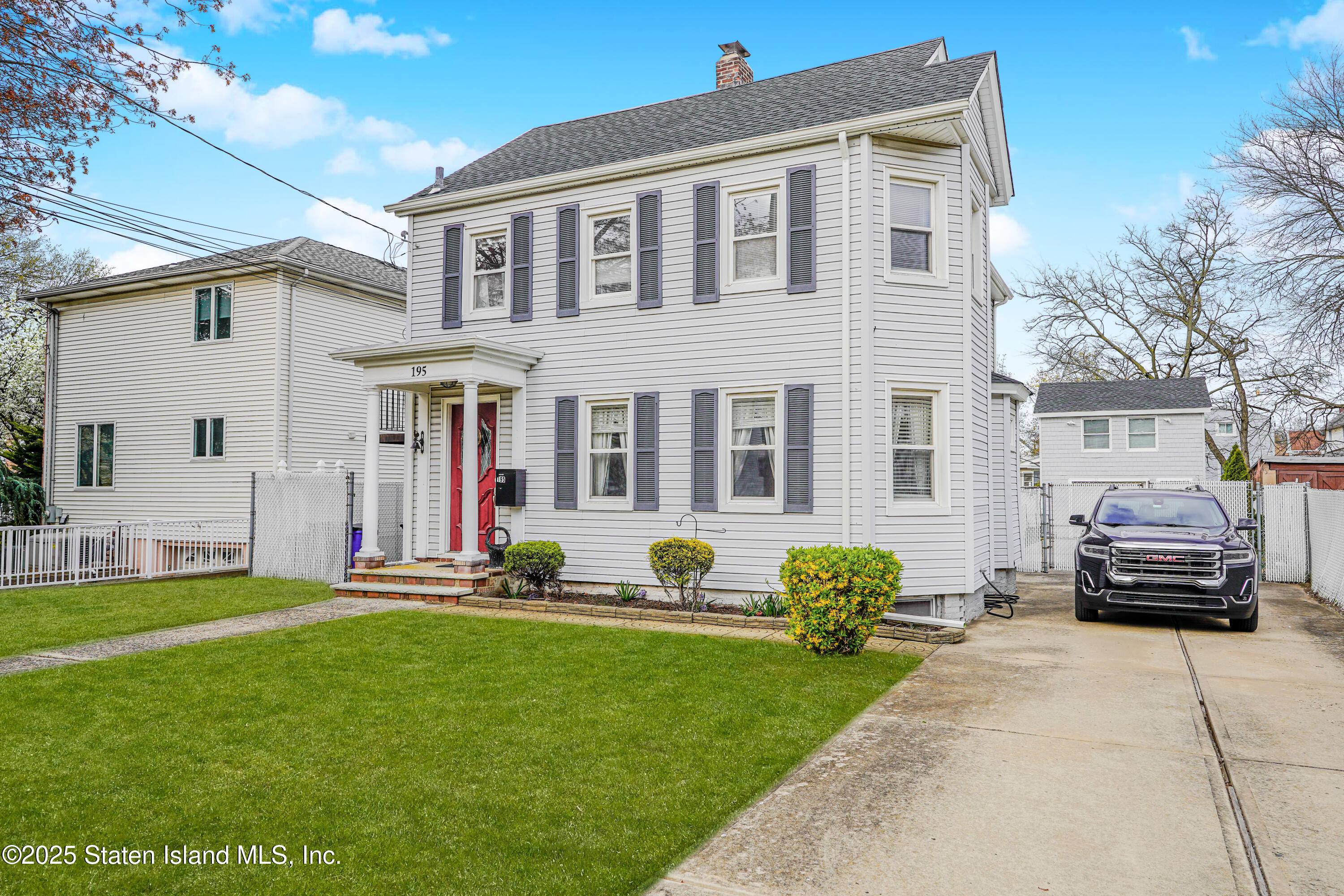 195 Yetman Avenue, Staten Island, New York image 2