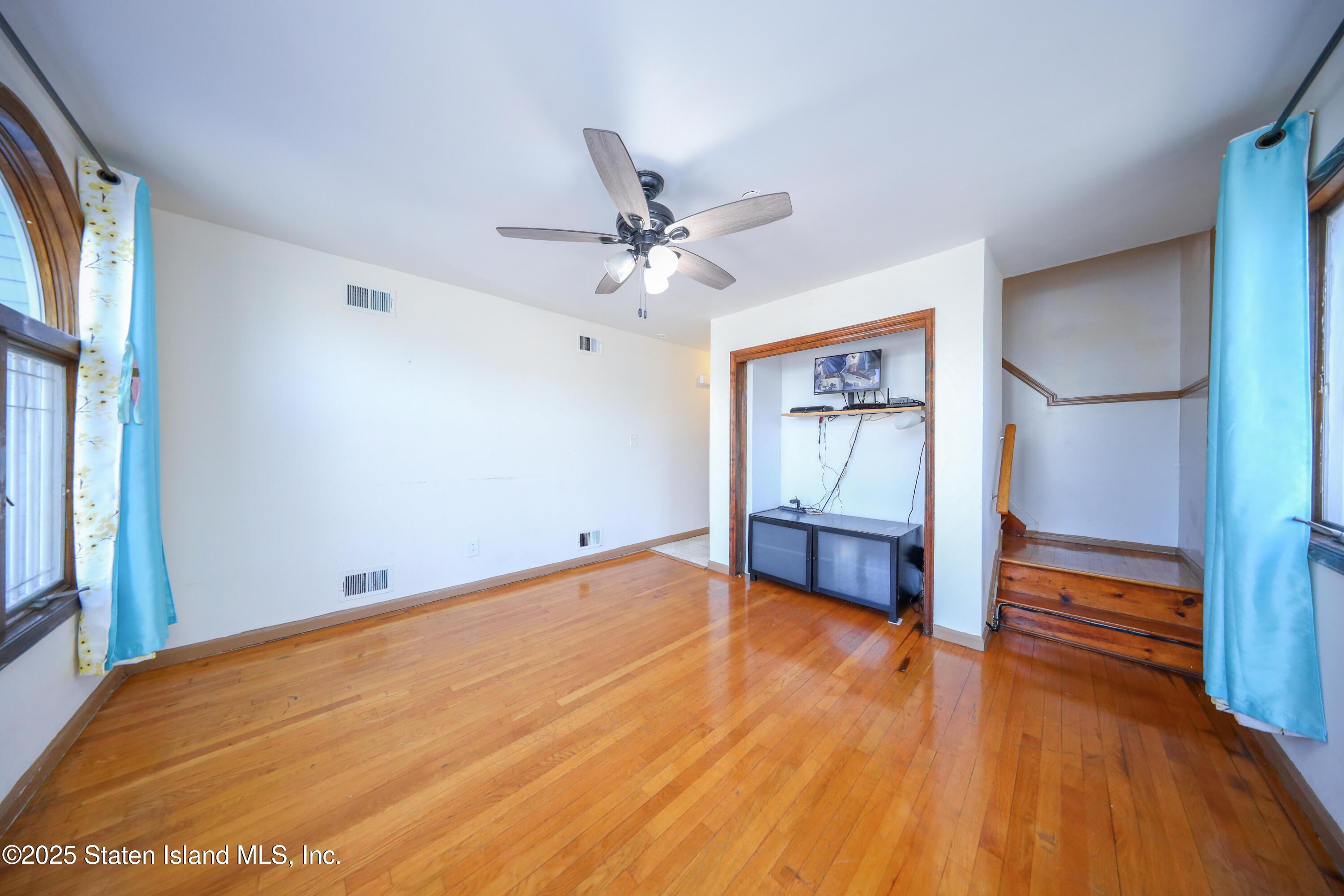 20 St. Johns Avenue, Staten Island, New Mexico image 14