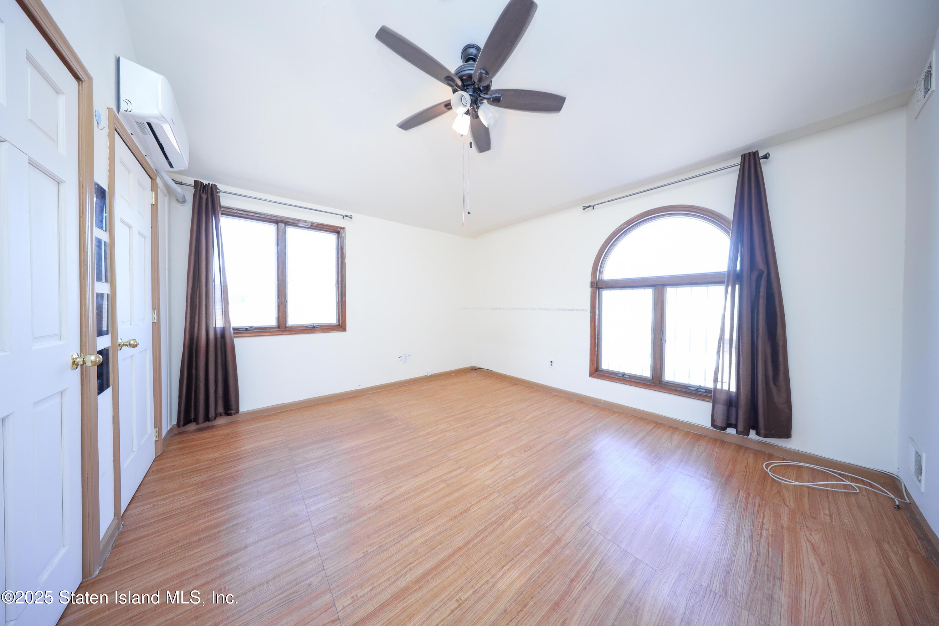 20 St. Johns Avenue, Staten Island, New Mexico image 6