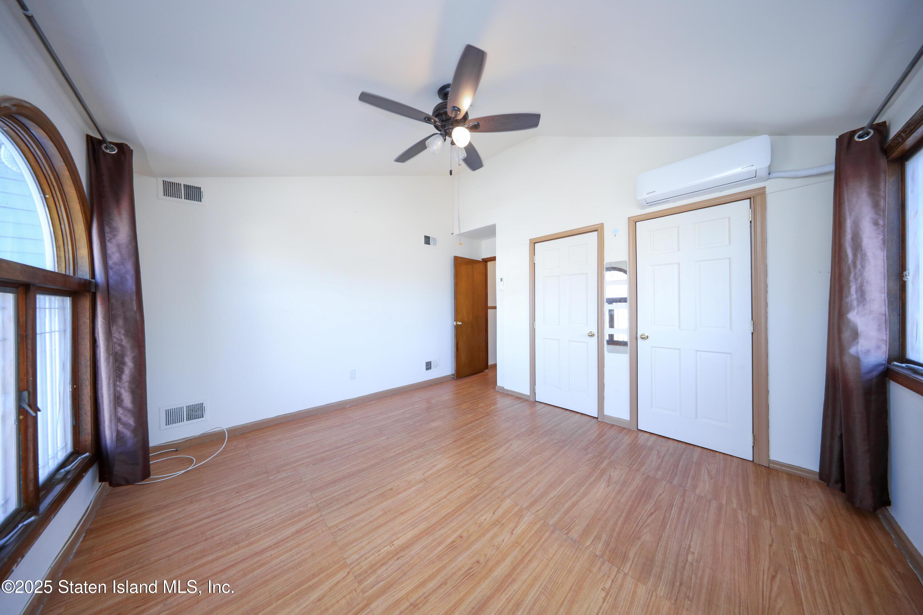 20 St. Johns Avenue, Staten Island, New Mexico image 7