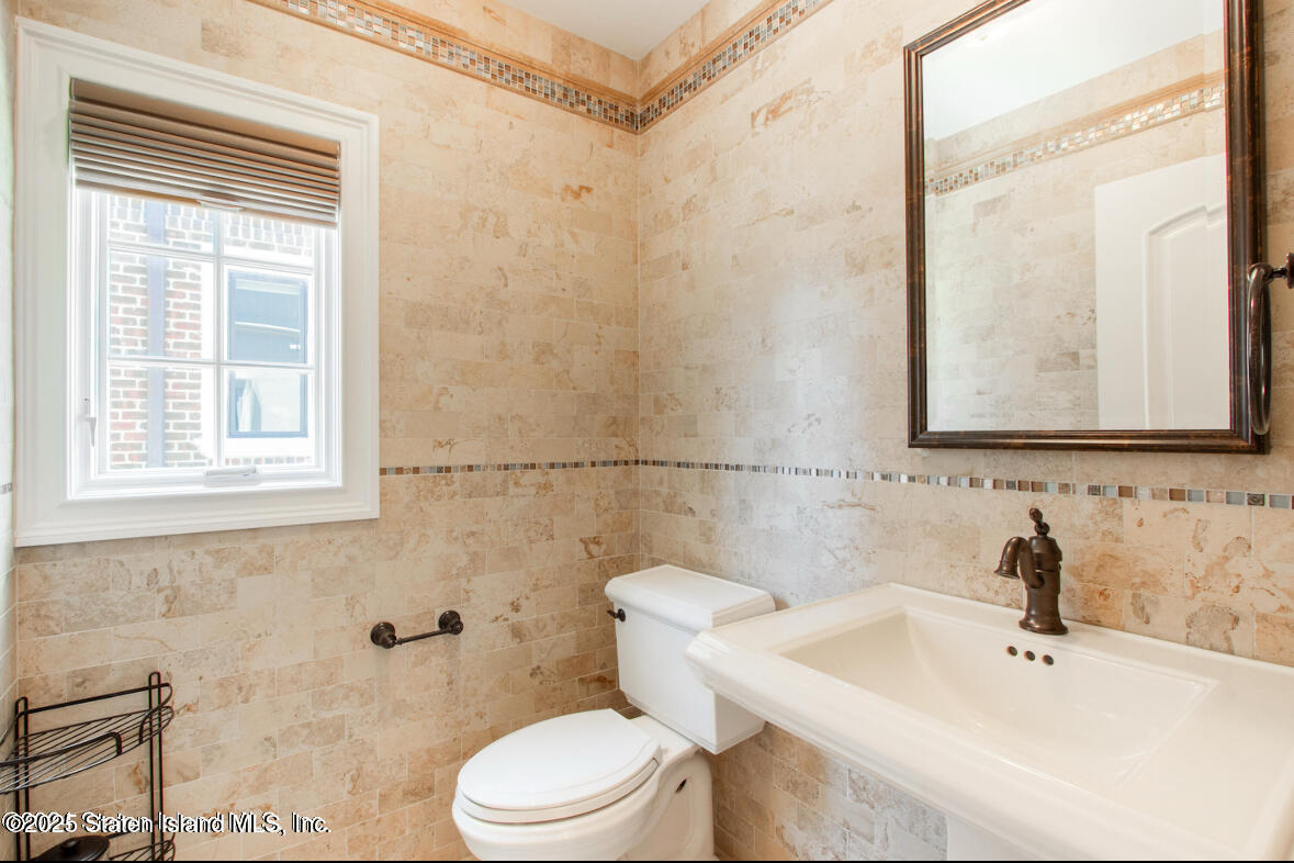 434 Darlington Avenue, Staten Island, New York image 36