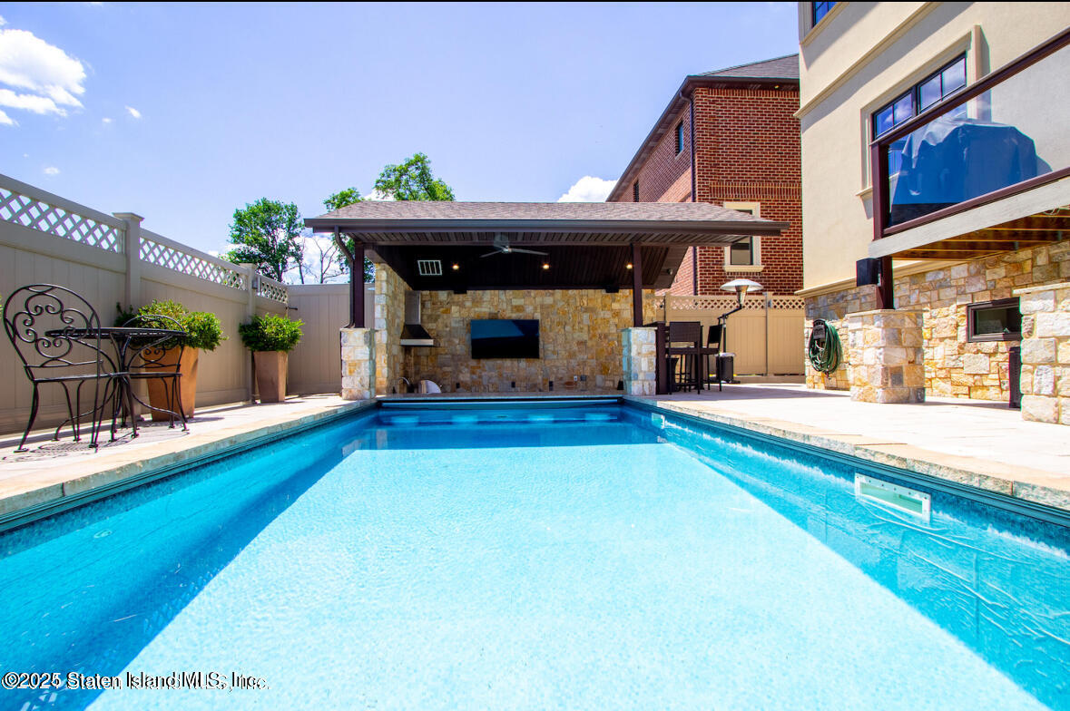 434 Darlington Avenue, Staten Island, New York image 38