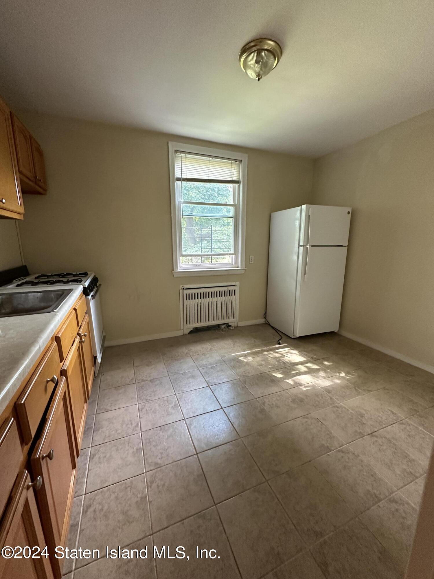 150 Bard Avenue #17B, Staten Island, New York image 3