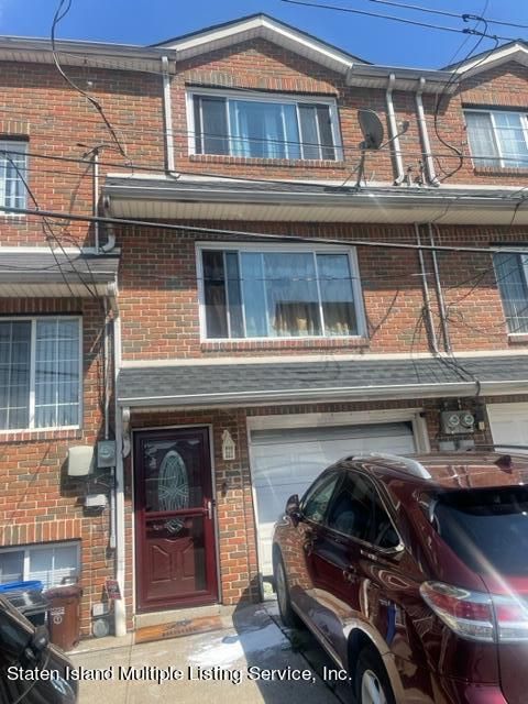 Photo of 89 Mariners Lane, Staten Island, NY 10303 (MLS # 1163651)