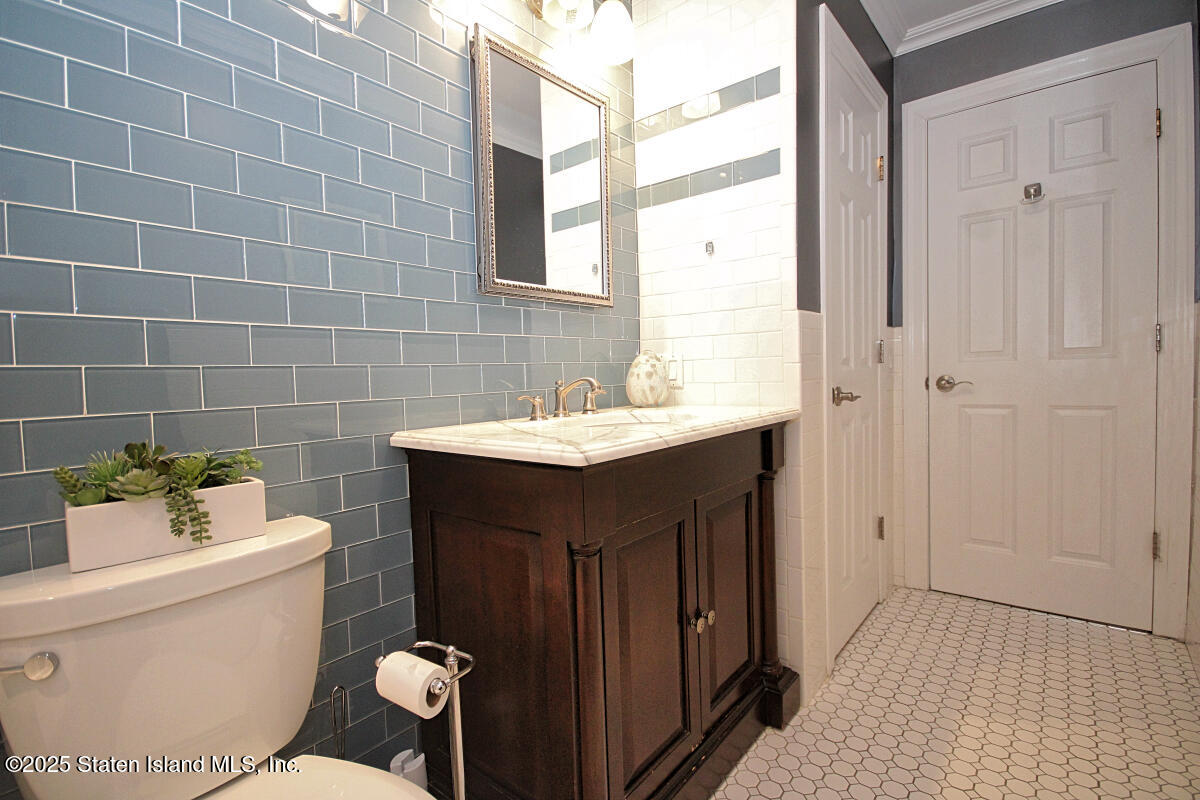 92 Sawyer Avenue, Staten Island, New York image 27